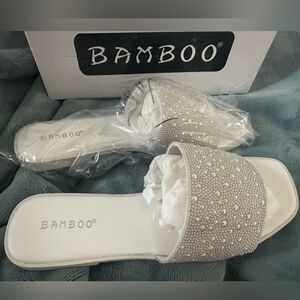 BAMBOO White sandles nwt